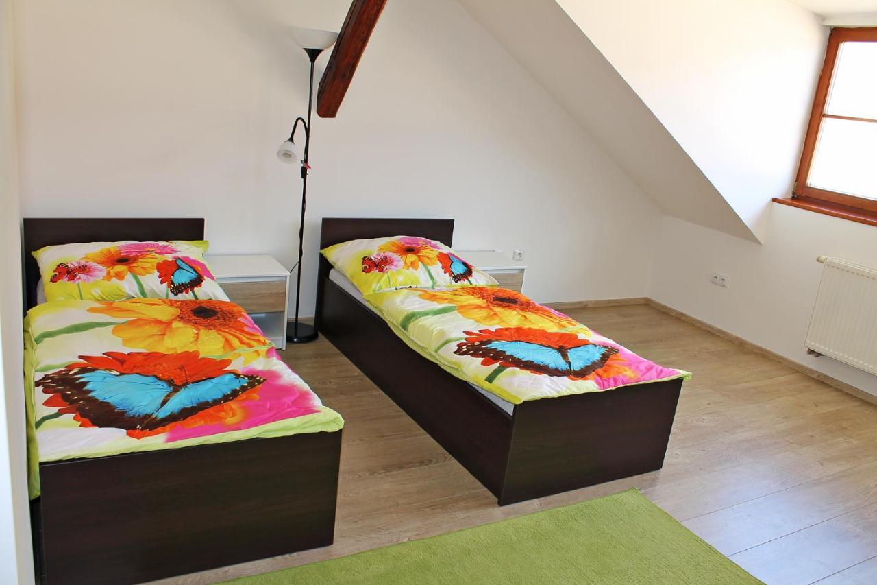 Ferienwohnung Attic With Parking, Near The Center Of Cb - 110M2 Budweis Exterior foto