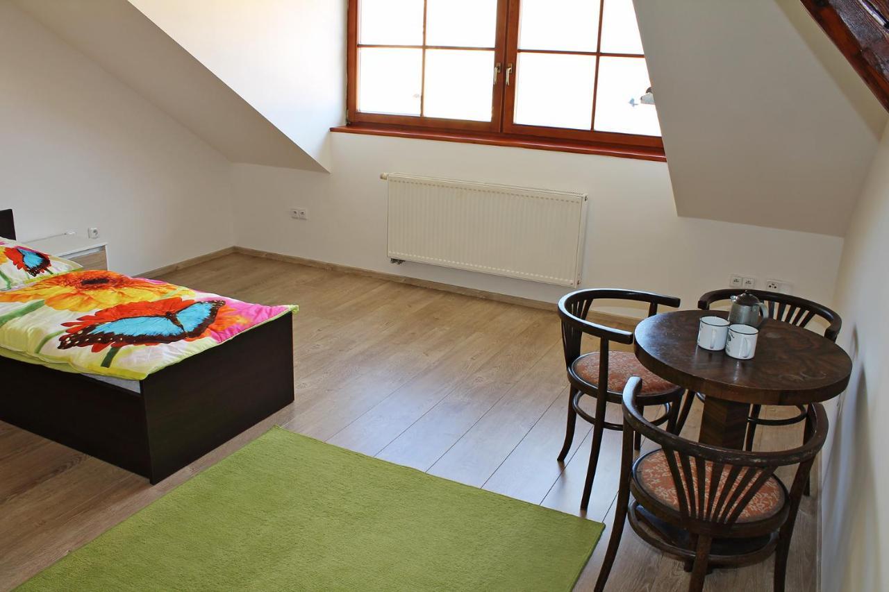 Ferienwohnung Attic With Parking, Near The Center Of Cb - 110M2 Budweis Exterior foto