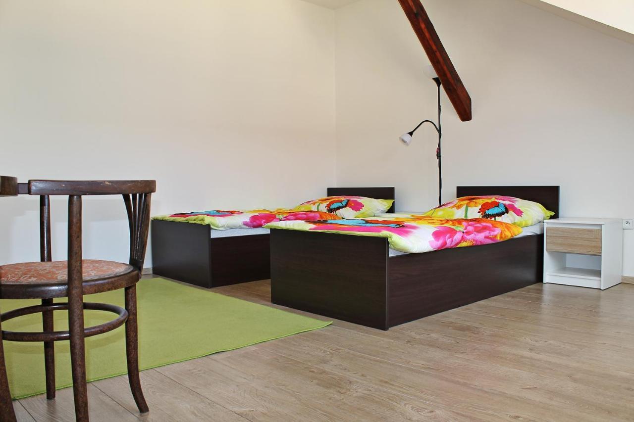 Ferienwohnung Attic With Parking, Near The Center Of Cb - 110M2 Budweis Exterior foto
