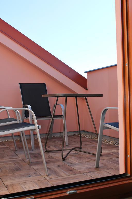 Ferienwohnung Attic With Parking, Near The Center Of Cb - 110M2 Budweis Exterior foto